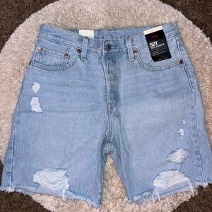 Levi 90’s shorts